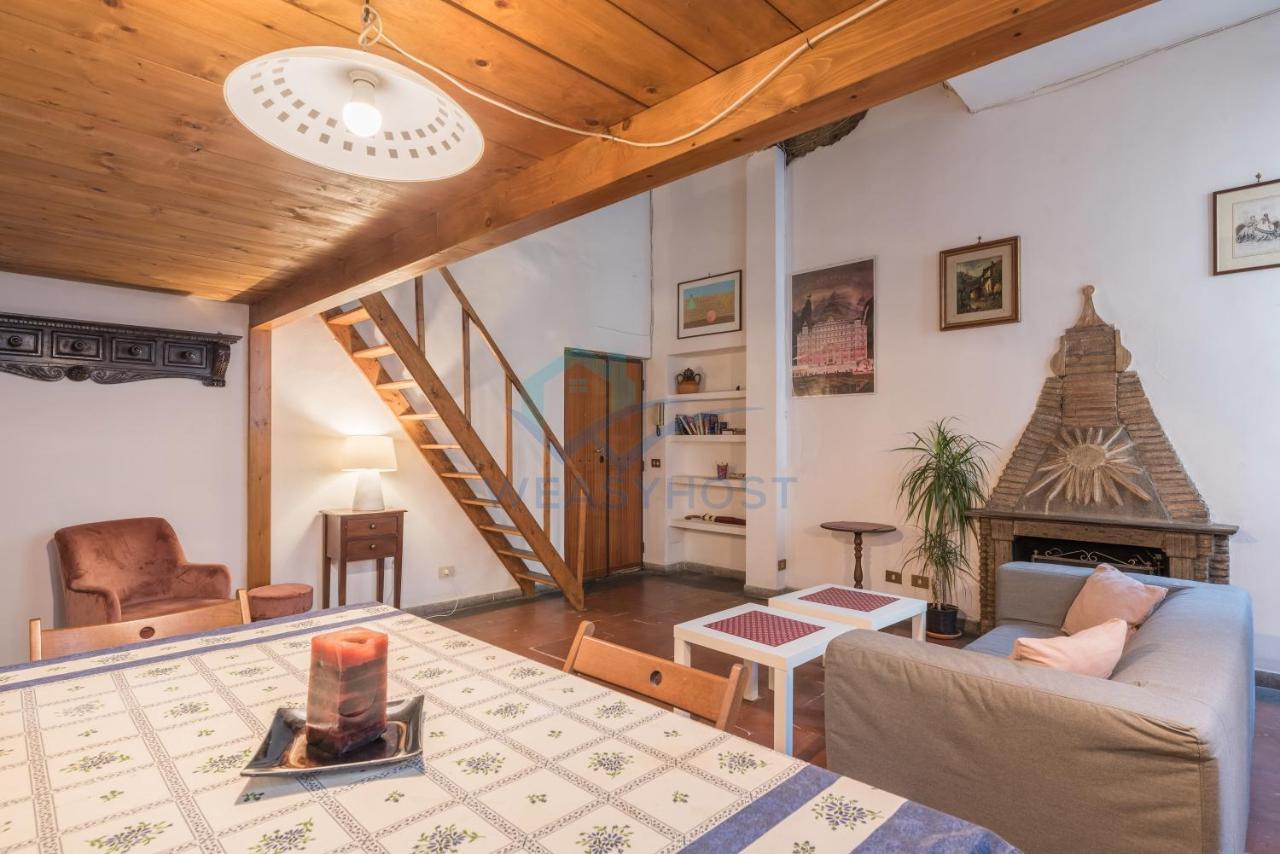 Warm Nest In The Old Building Of Piazza Navona Apartment Rome