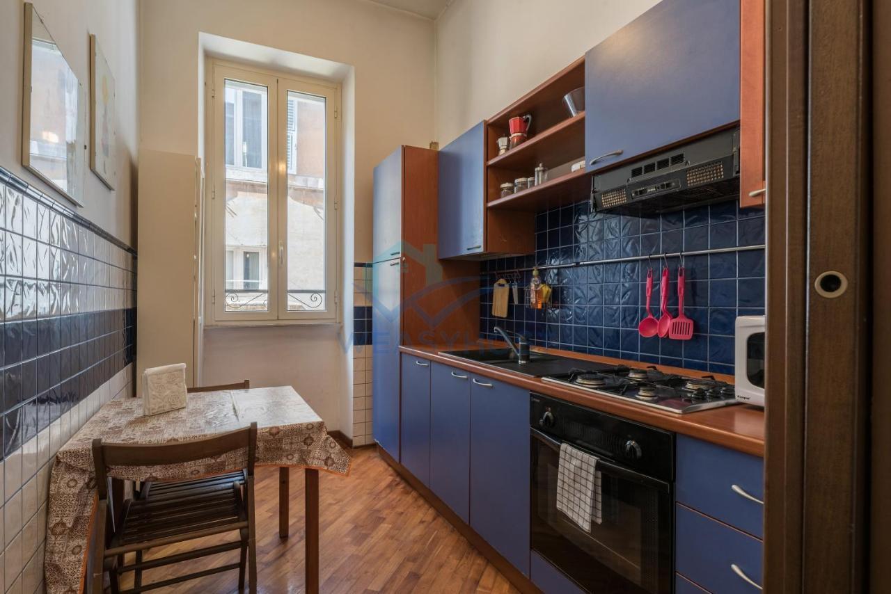 Warm Nest In The Old Building Of Piazza Navona Appartement *